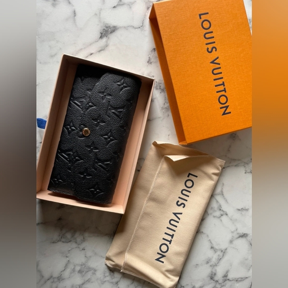 Louis Vuitton Monogram Emilie Wallet - Picture 1 of 11